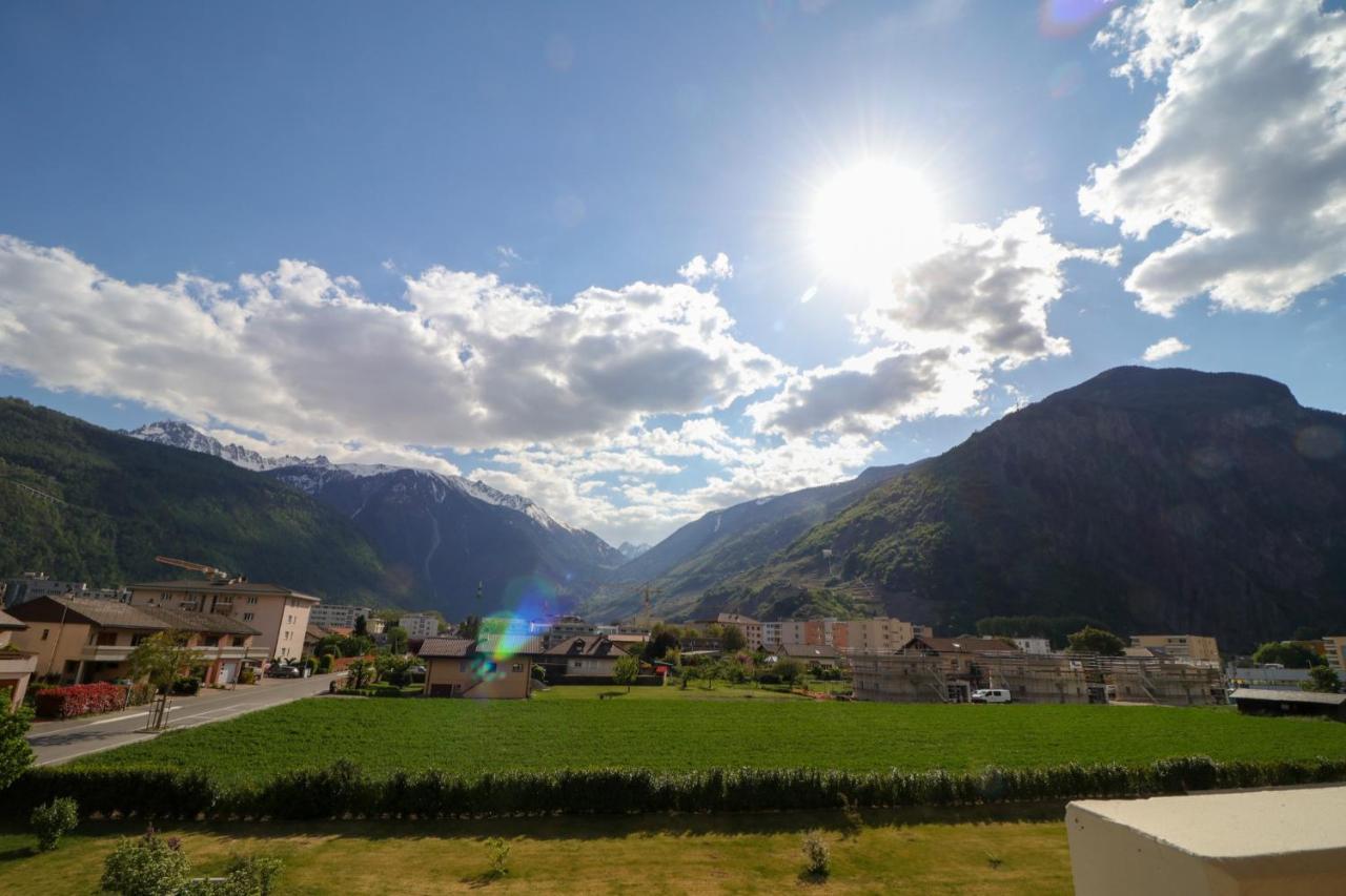 Modern Apartment Close To Martigny Train Station Esterno foto