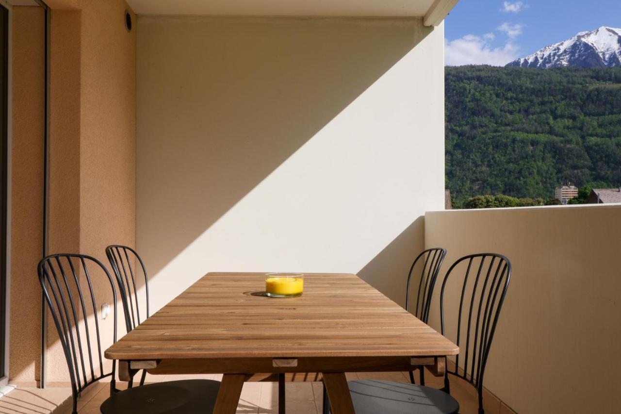 Modern Apartment Close To Martigny Train Station Esterno foto
